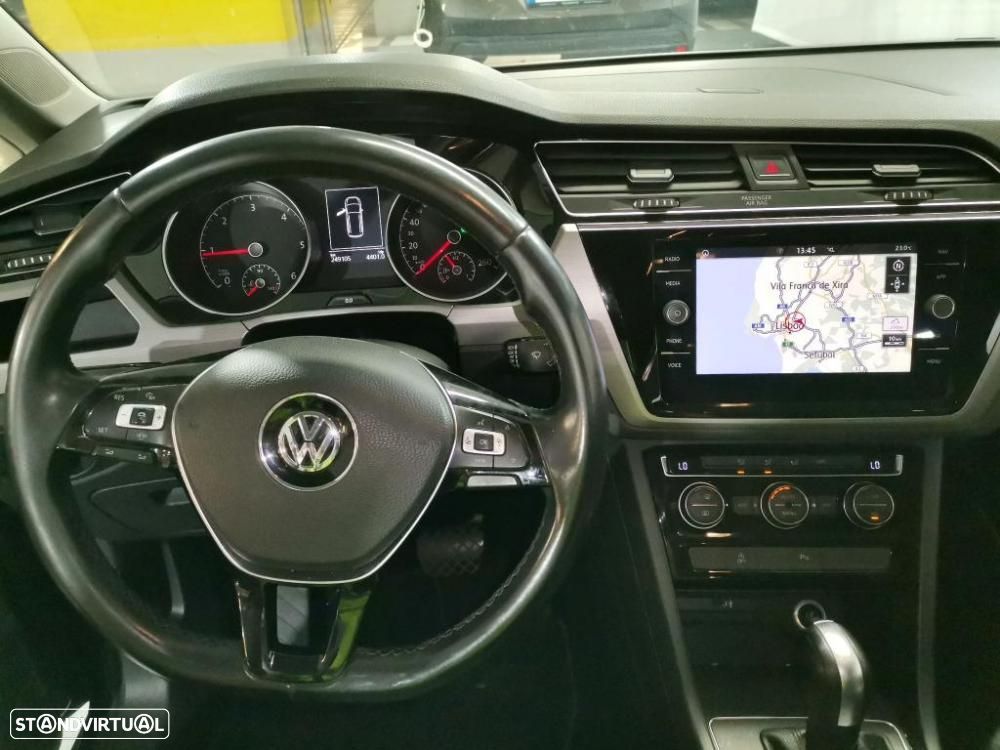 VW Touran 2.0 TDI Confortline DSG - 7