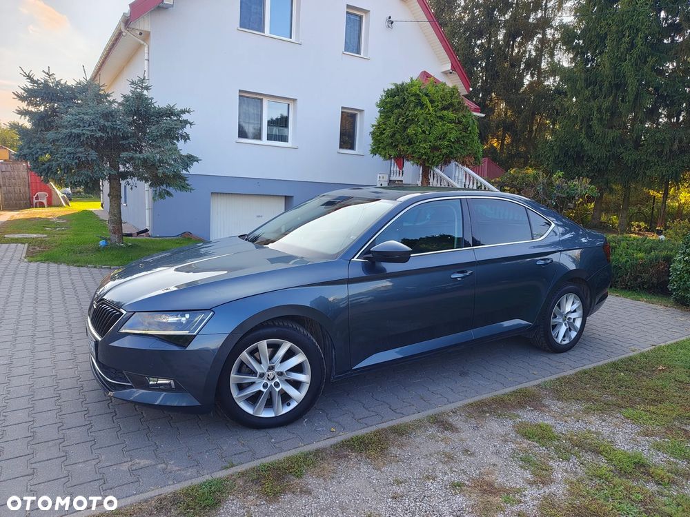 Skoda Superb 2.0 TDI Style DSG - 13
