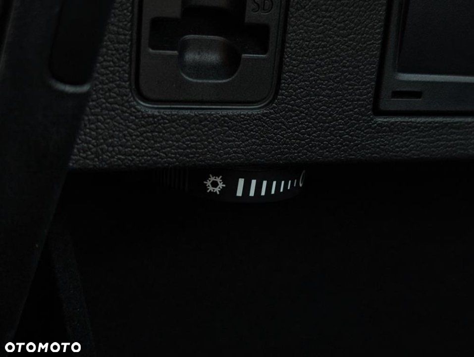 Volkswagen Passat - 30