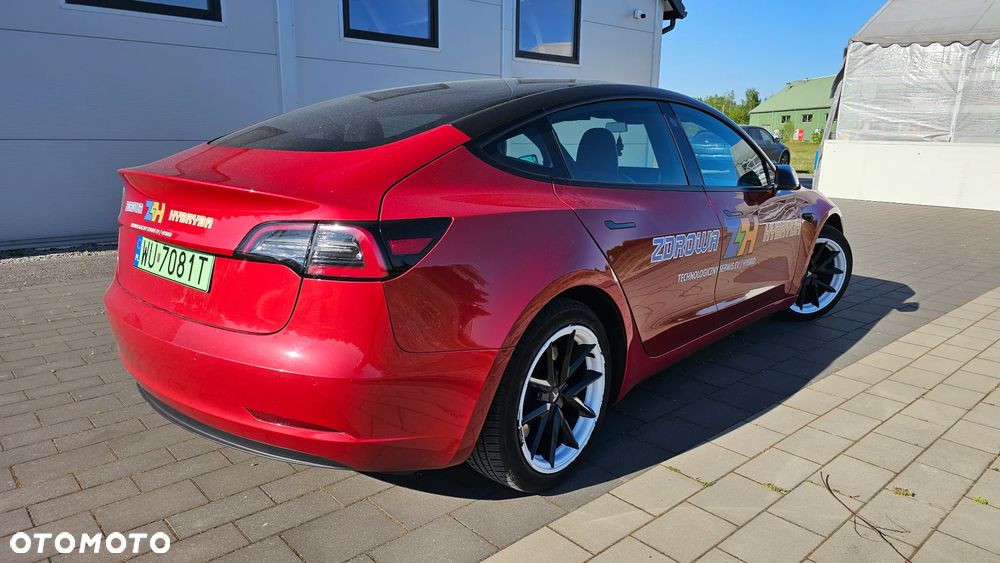 Tesla Model 3 - 5