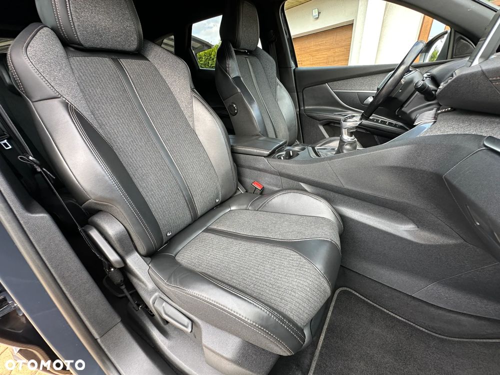 Peugeot 3008 1.6 BlueHDi Allure S&S - 27