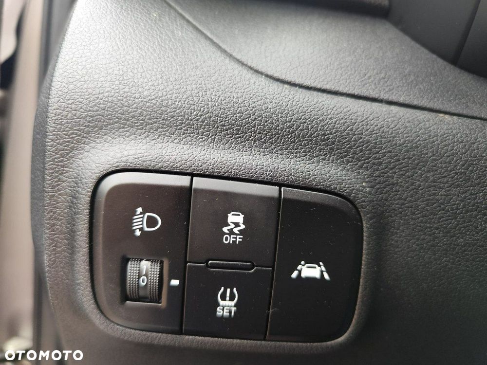 Hyundai i10 - 12