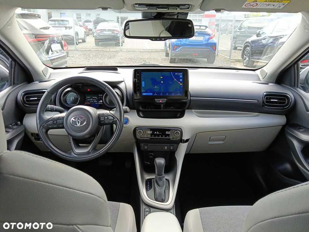 Toyota Yaris - 12