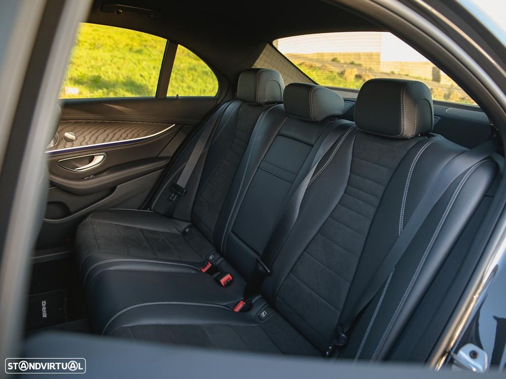 Mercedes-Benz E 300 de 9G-TRONIC AMG Line - 10