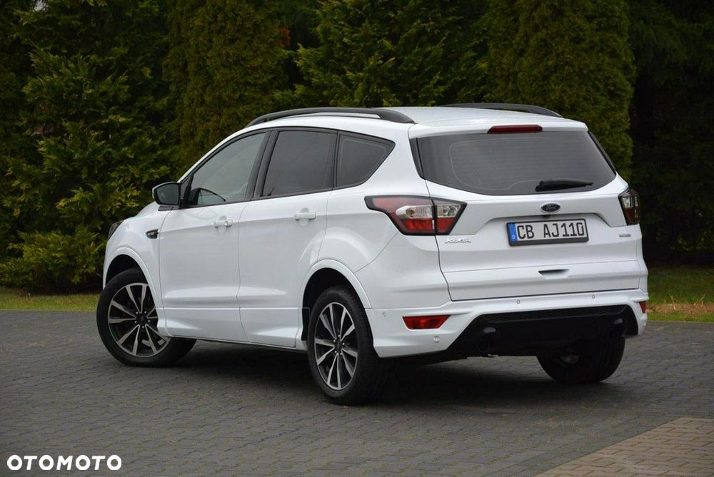 Ford Kuga 1.5 EcoBoost 2x4 ST-Line - 6