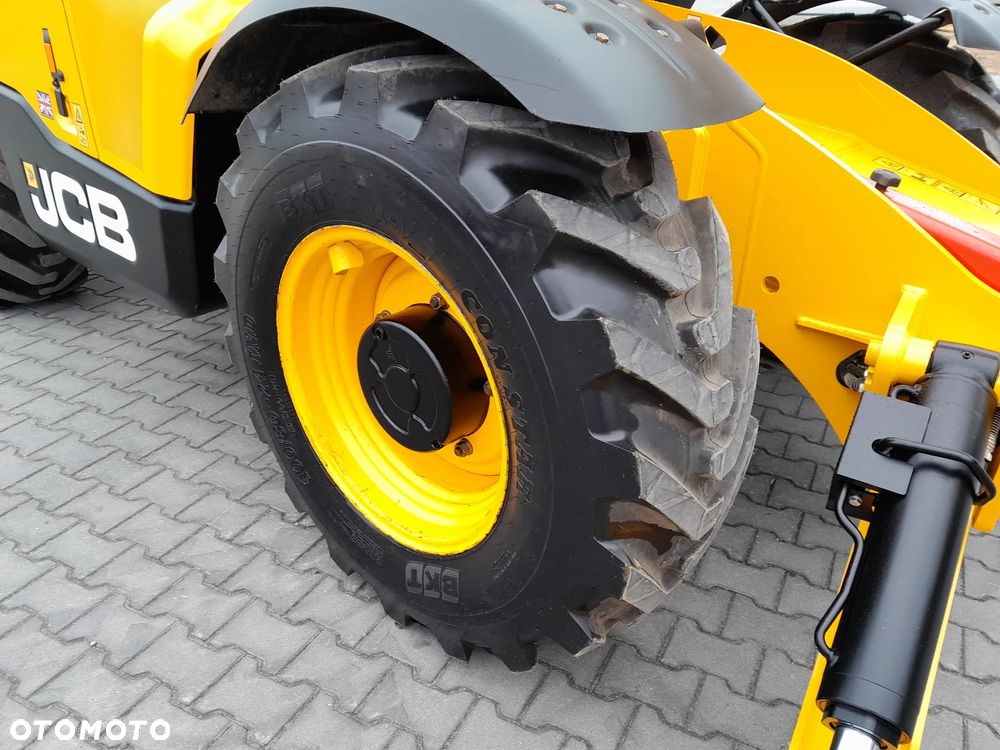JCB 540-140 2022r - 22