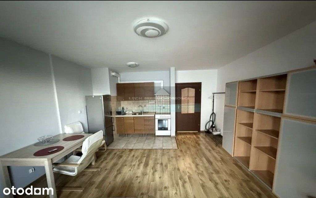 Z balkonem na Bielanach