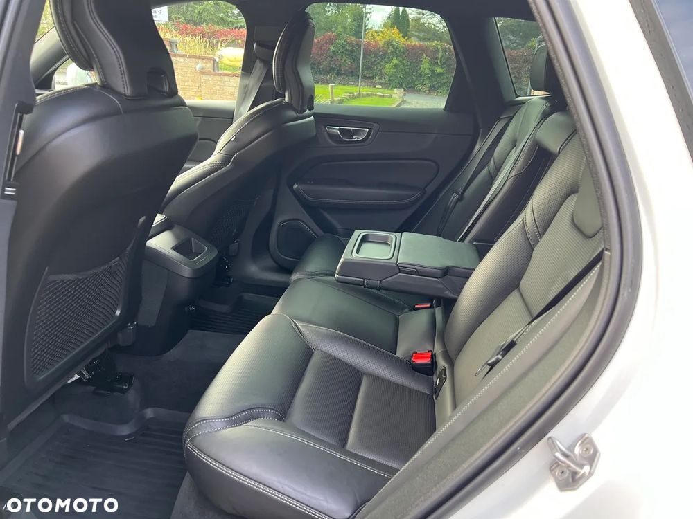 Volvo XC 60 D4 Inscription - 28
