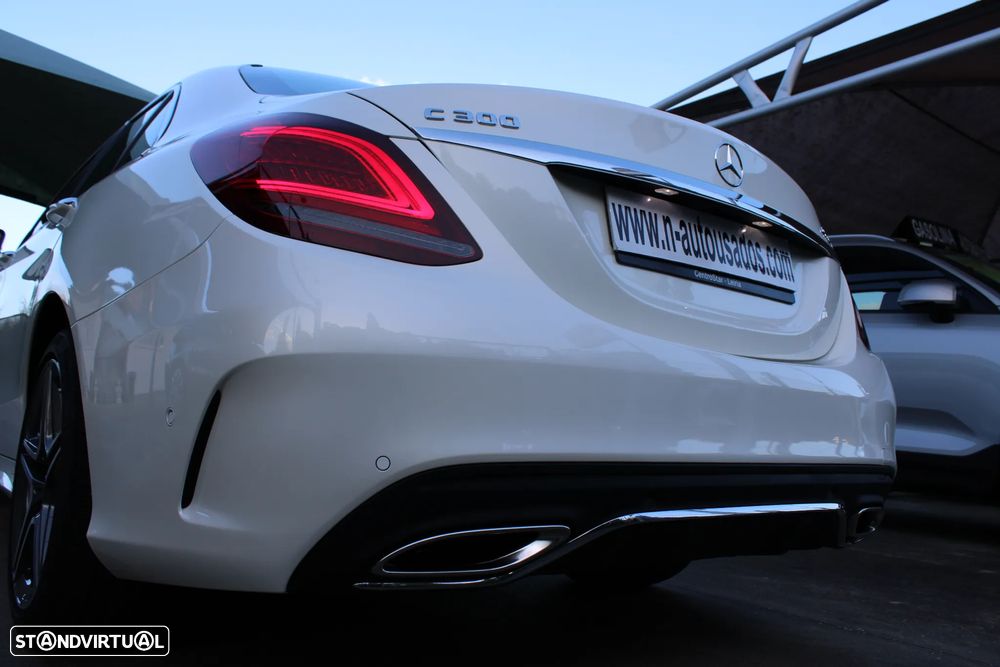 Mercedes-Benz C 300 4Matic 9G-TRONIC AMG Line Advanced - 8
