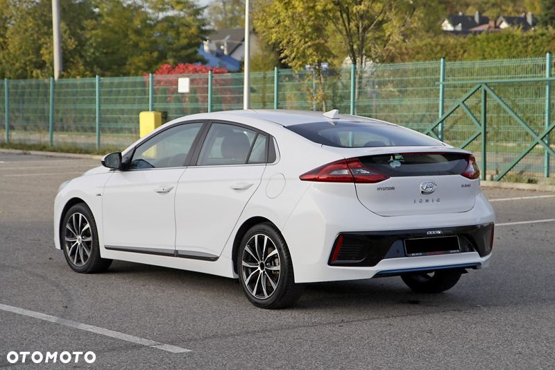 Hyundai IONIQ 1.6 GDI Premium - 4