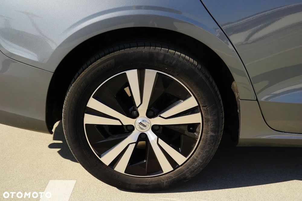 Volvo V60 B3 B DKG Momentum Core - 23