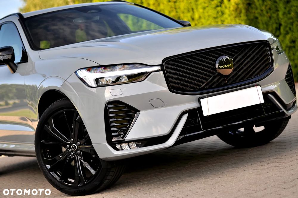 Volvo XC 60 B5 B AWD Plus Dark - 11