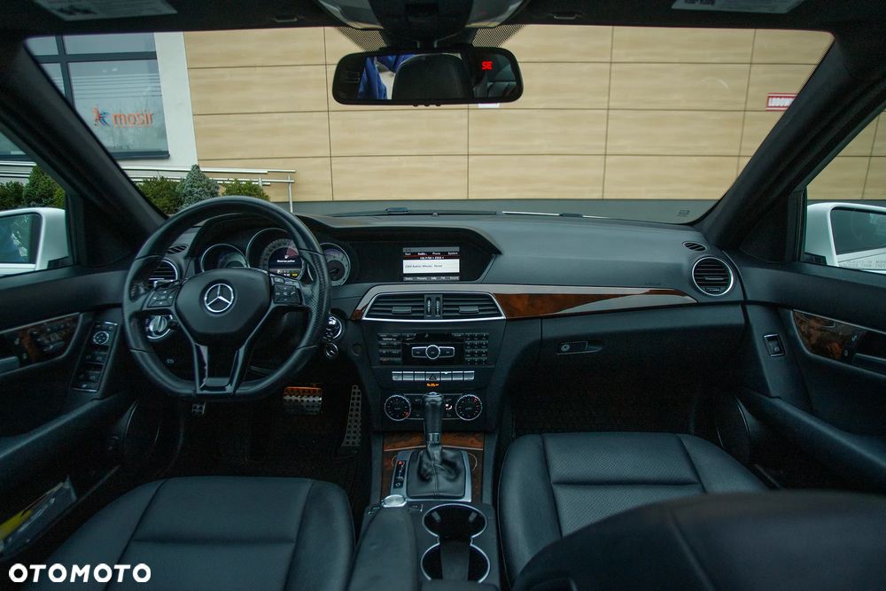 Mercedes-Benz Klasa C 350 4Matic 7G-TRONIC Avantgarde Edition - 7