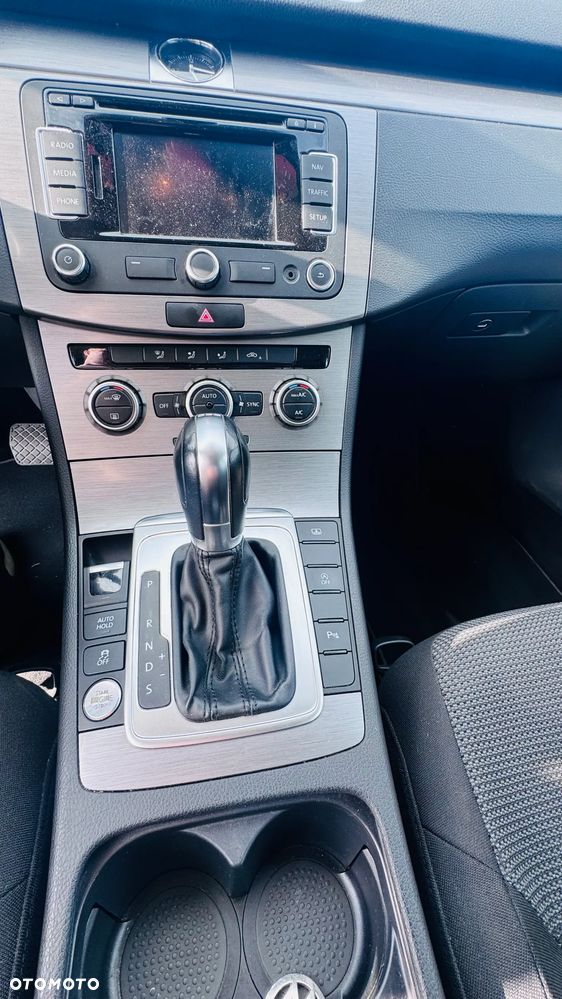Volkswagen Passat 2.0 TDI DSG BlueMotion Technology Comfortline - 18