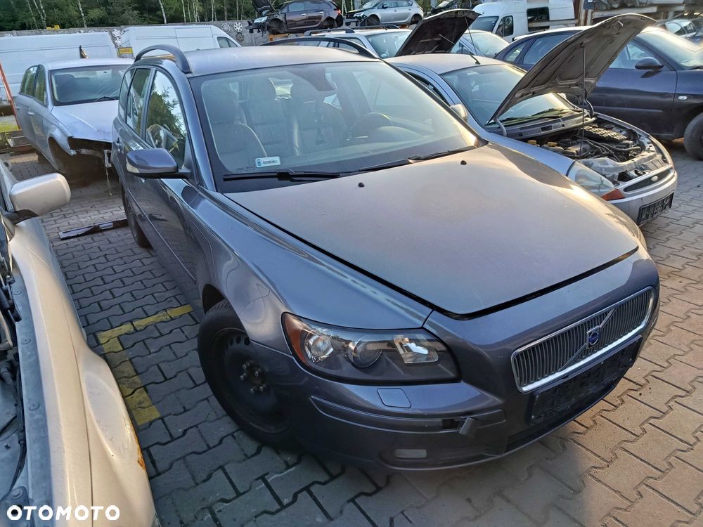Volvo v50 2.0D 2006r. na CZĘŚCI - 4