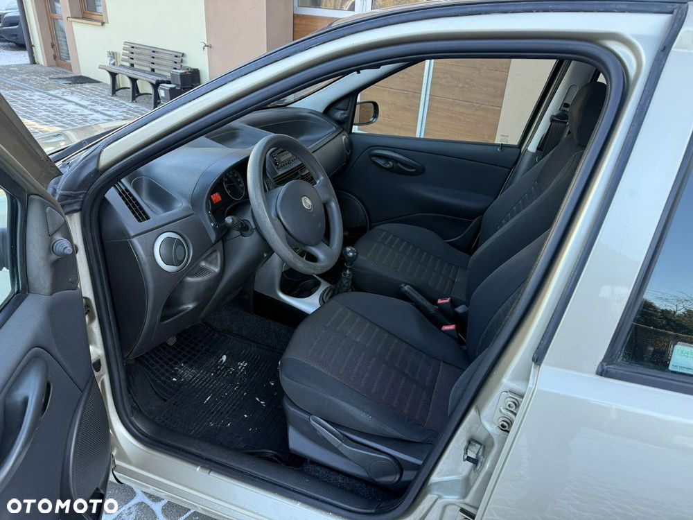 Fiat Punto - 18