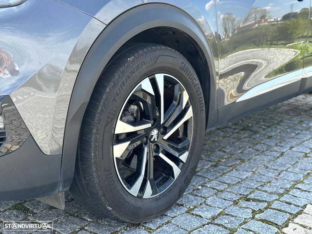 Peugeot 2008 - 11