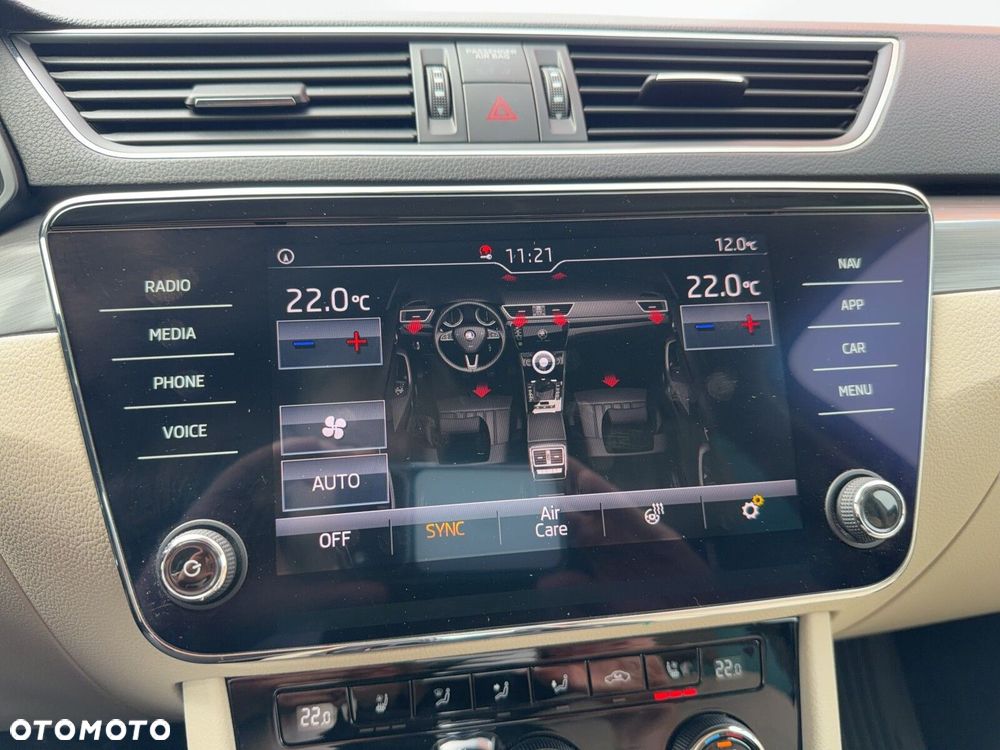 Skoda Superb 2.0 TSI Style DSG - 33