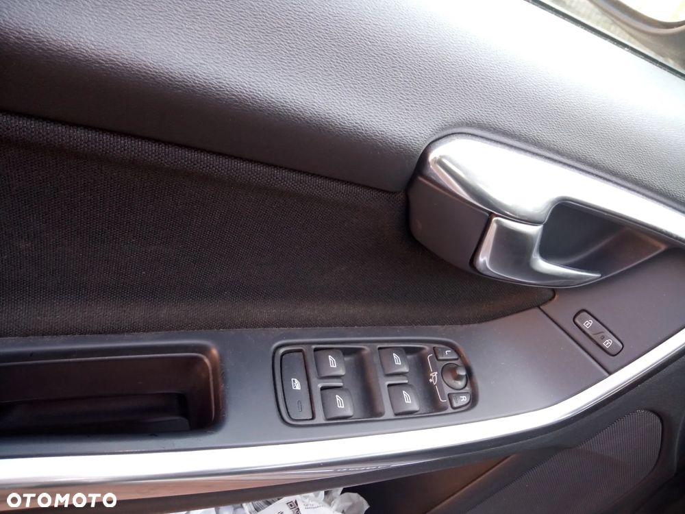 Volvo S60 D4 Summum - 6