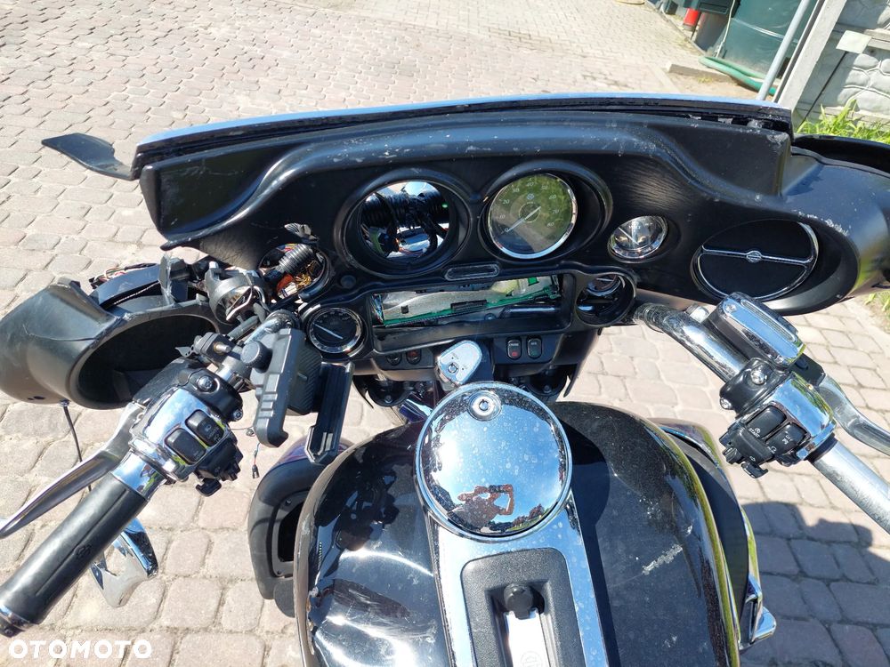 Harley-Davidson FLH Electra Glide - 9