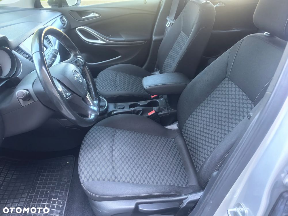 Opel Astra 1.2 T Elegance S&S - 10