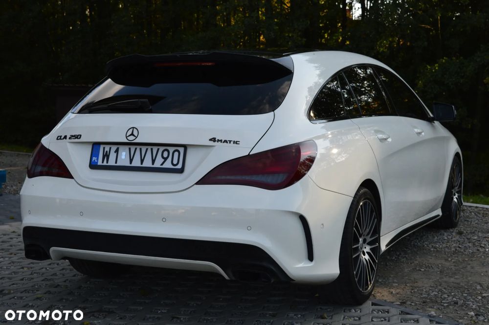 Mercedes-Benz CLA 250 4-Matic AMG Line - 18