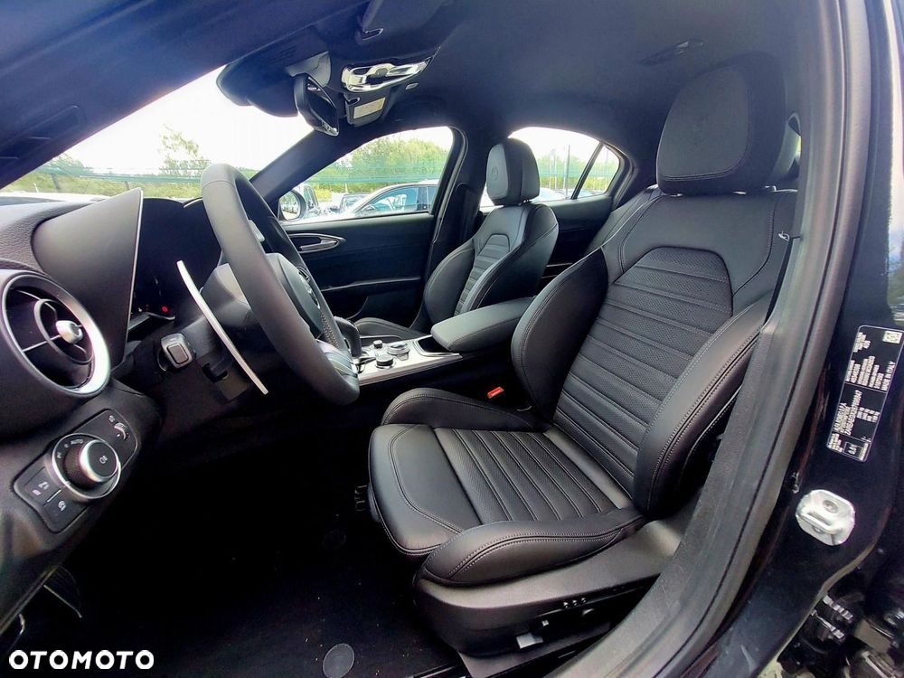 Alfa Romeo Giulia 2.2 D Turbo Sprint Q2 - 13