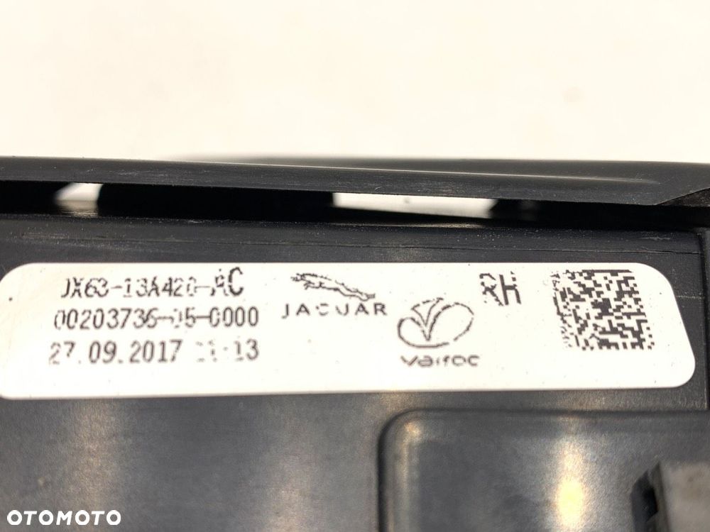 LAMPA TYŁ PRAWA WEWNĘTRZNA  JAGUAR XF II (X260) 2015 - 2022 2.0 D 132 kW [180 KM] olej napędowy - 5