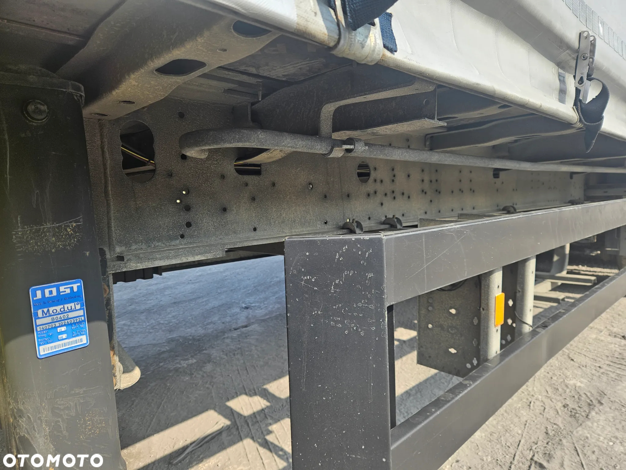 Schmitz Cargobull Varios super stan nowy dach - 9