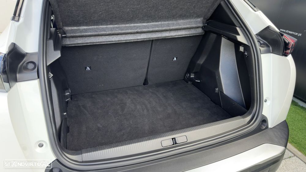 Peugeot 2008 1.2 PureTech Allure Pack EAT8 - 31