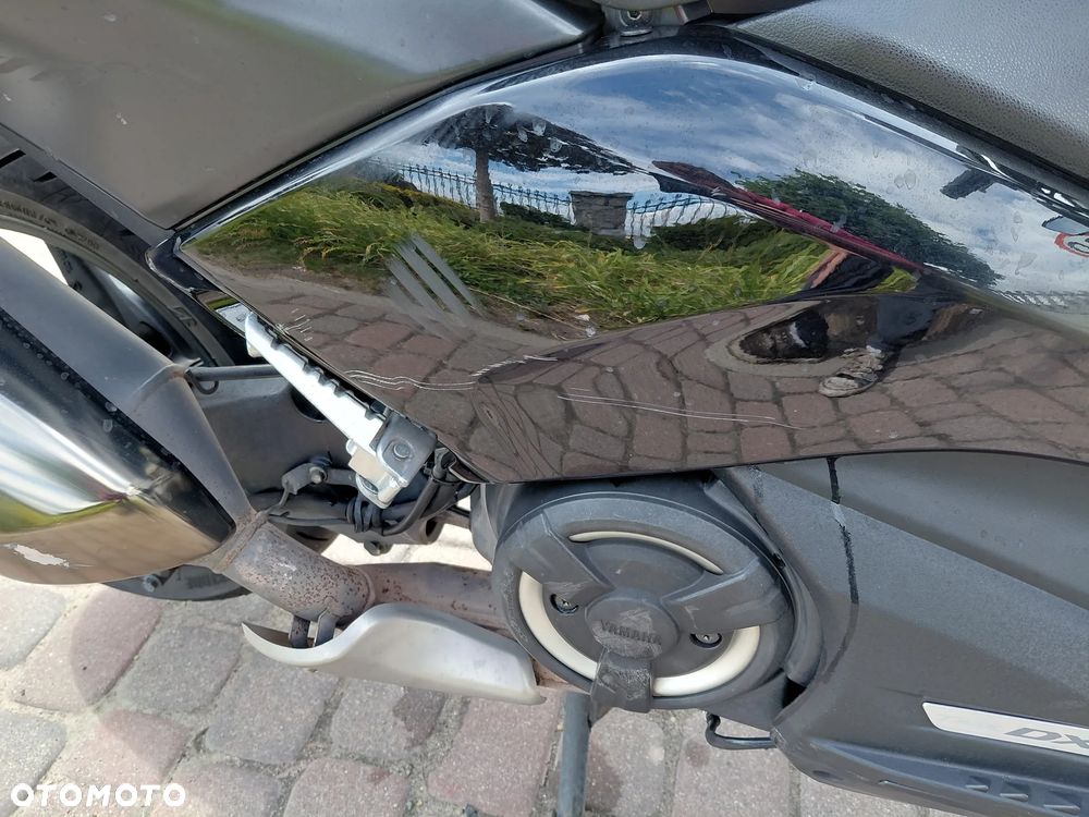 Yamaha Tmax - 12