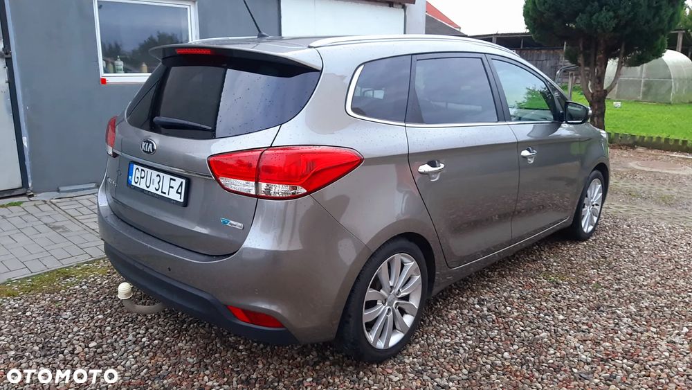 Kia Carens - 3
