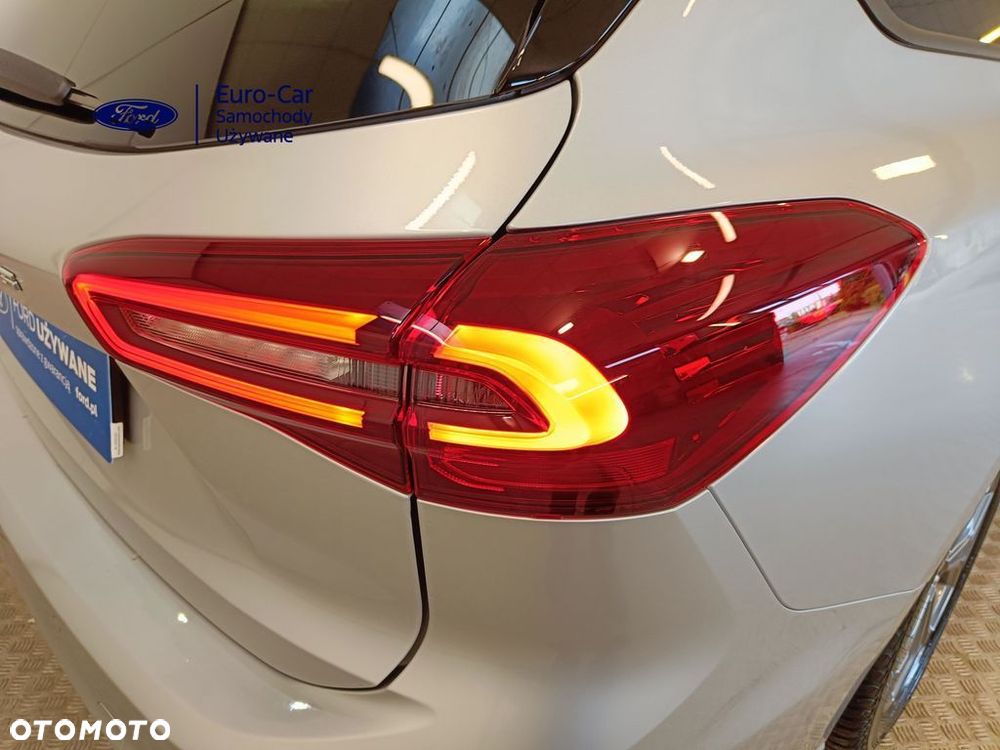 Ford Focus 1.0 EcoBoost mHEV ST-Line X - 35