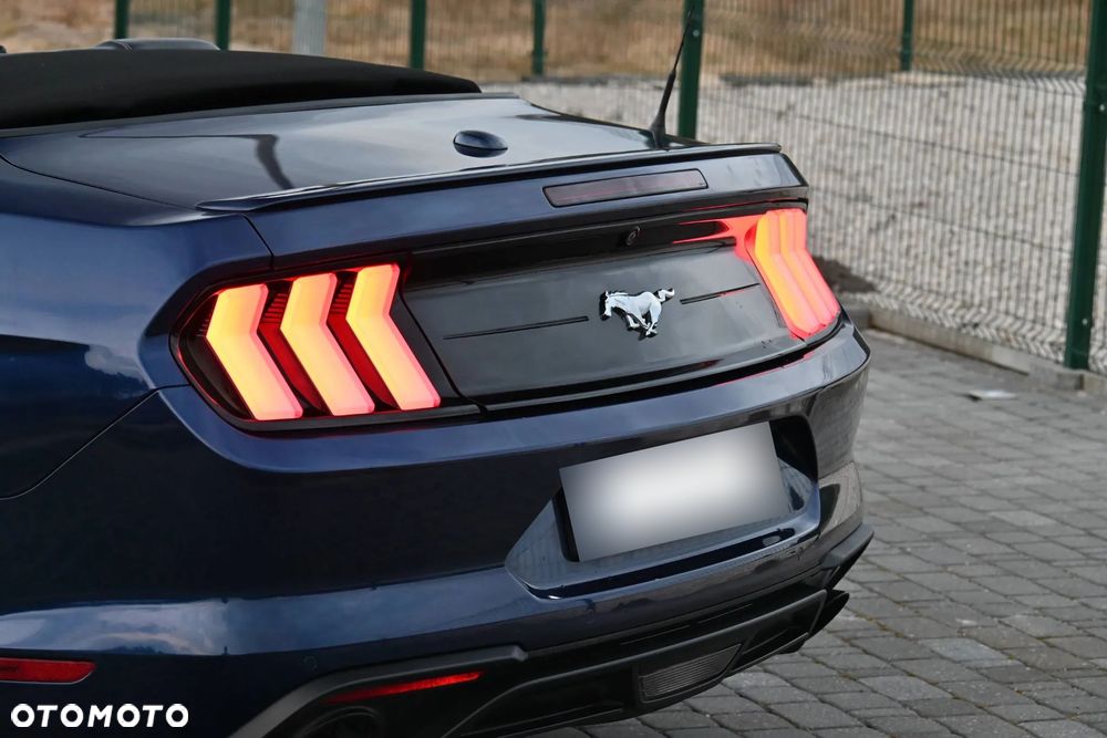 Ford Mustang - 21