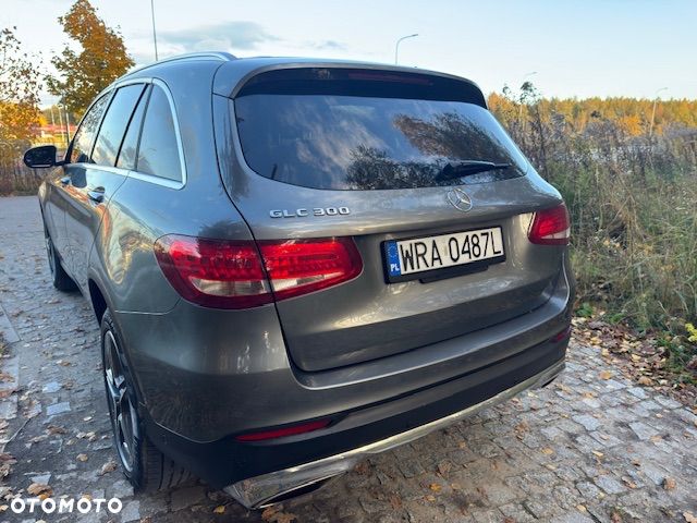 Mercedes-Benz GLC - 9