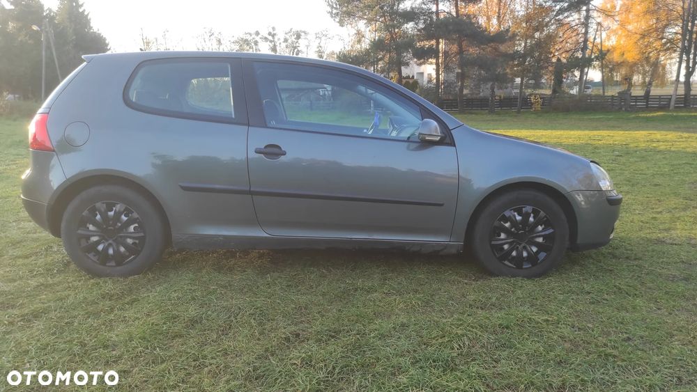 Volkswagen Golf 1.6 FSI Comfortline - 8