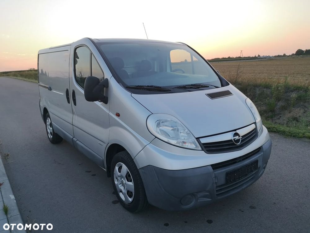 Opel VIVARO - 26