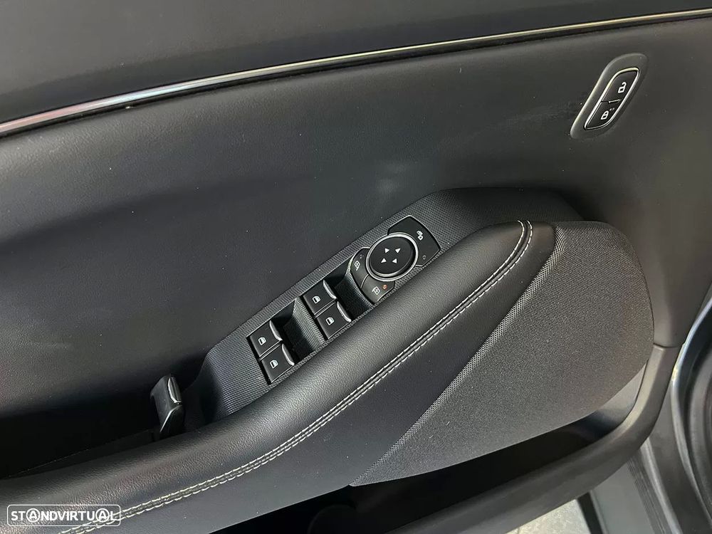 Ford Mustang Mach-E - 23