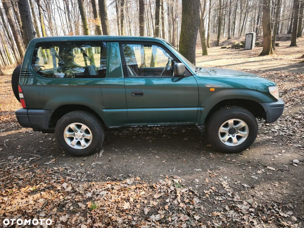 Toyota Land Cruiser KJ70 - 5