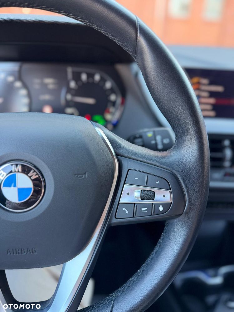 BMW Seria 1 118i Sport Line - 31