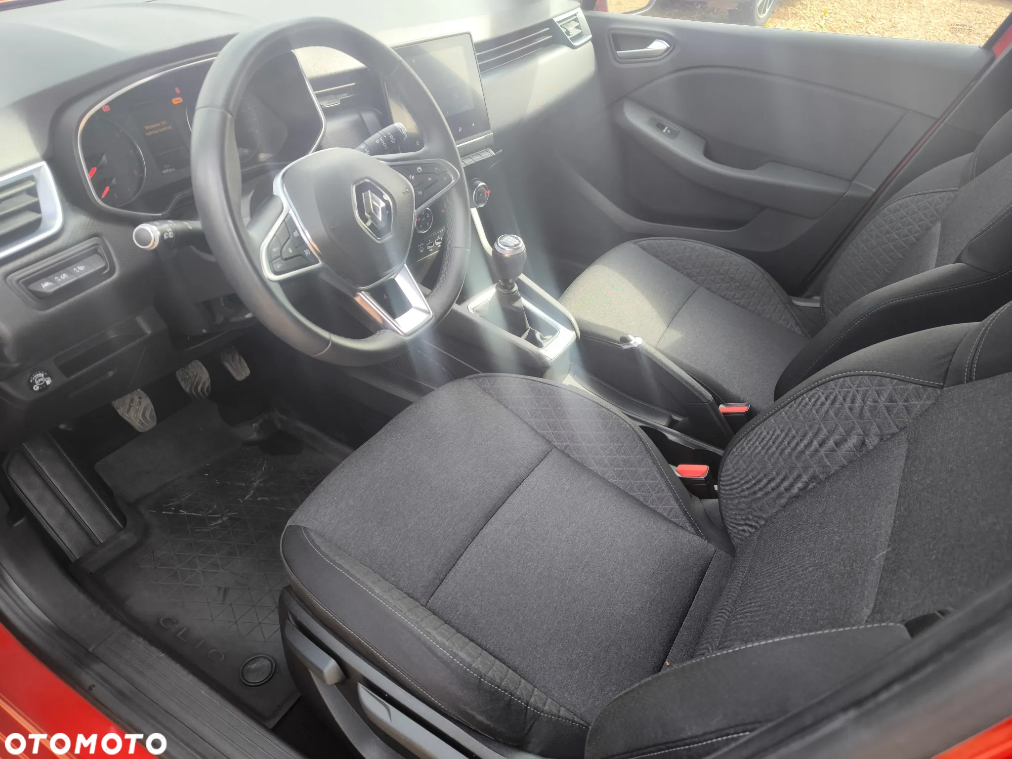 Renault Clio - 12