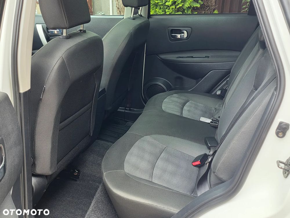 Nissan Qashqai 2.0 dCi DPF tekna - 33