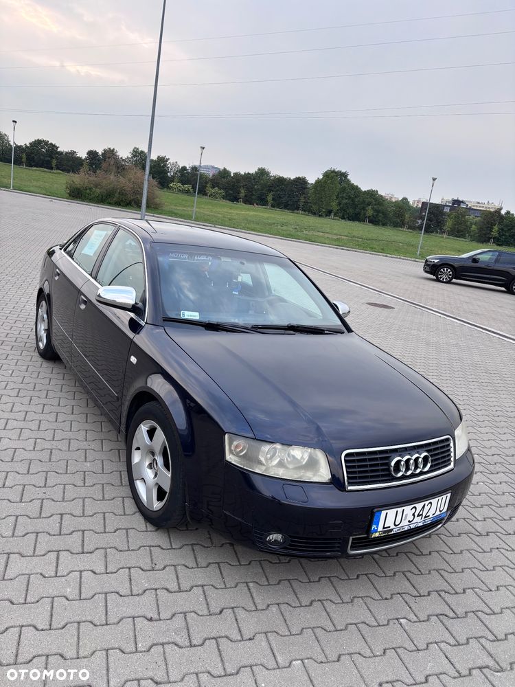 Audi A4 Limousine 1.8T Quattro - 2