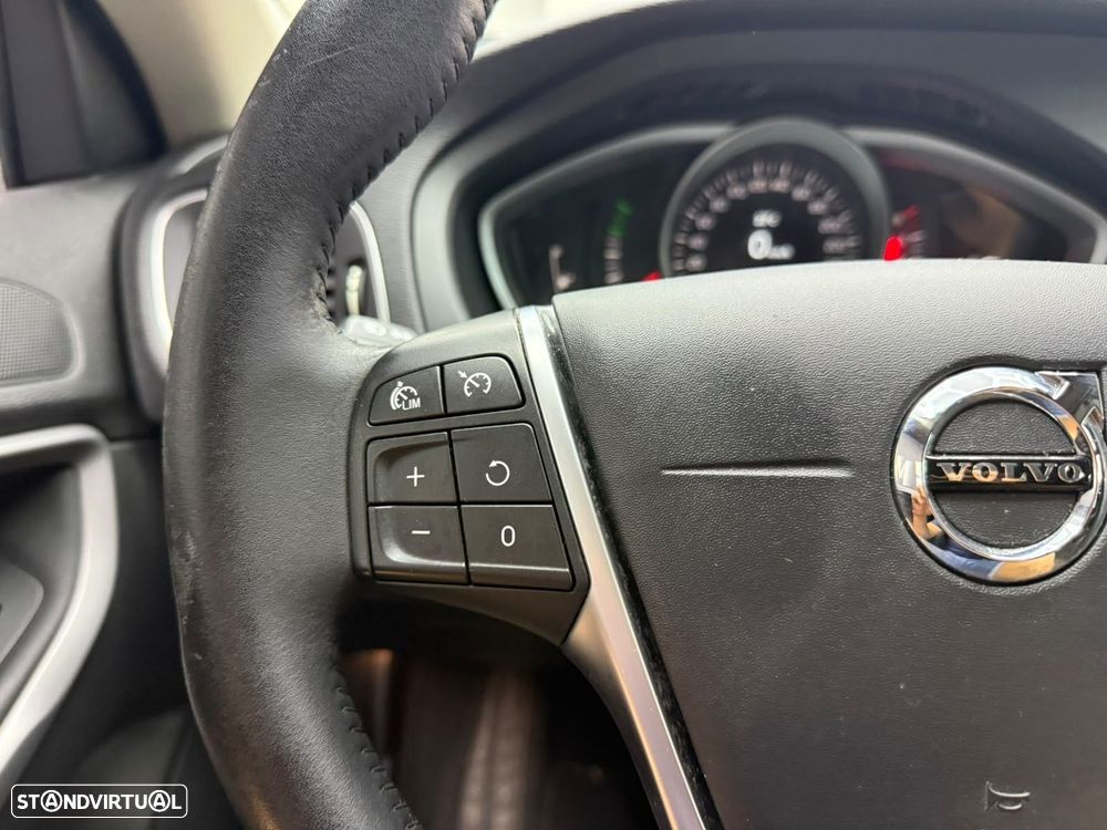Volvo V40 1.5 T3 Sport Edition R Geartronic - 19