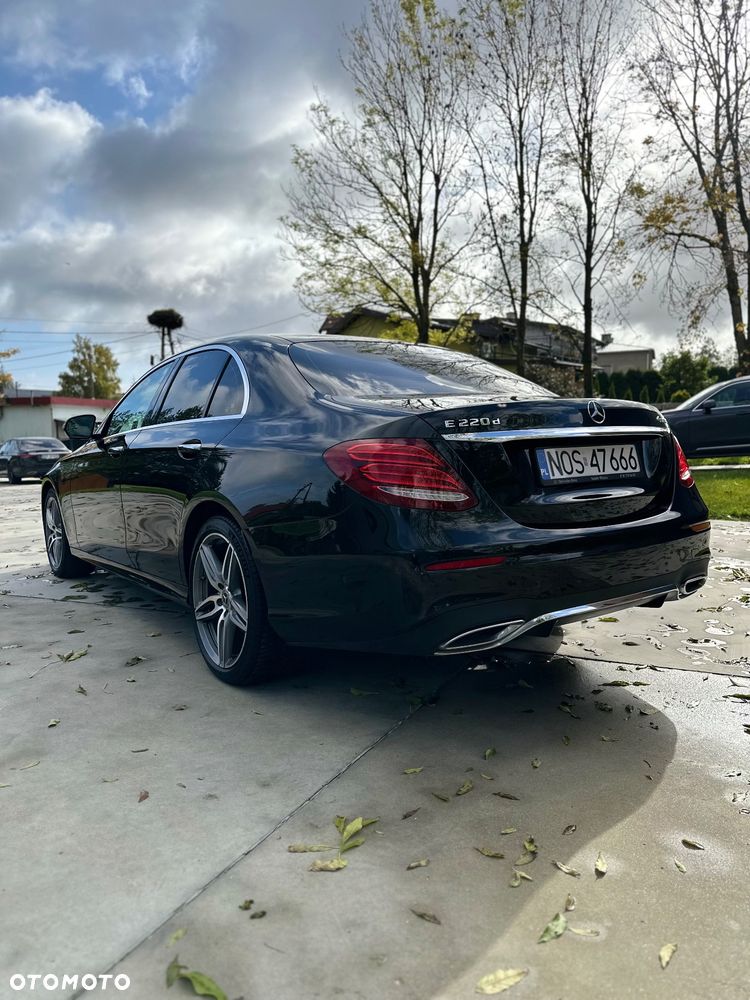 Mercedes-Benz Klasa E 220 d 4-Matic 9G-TRONIC - 12