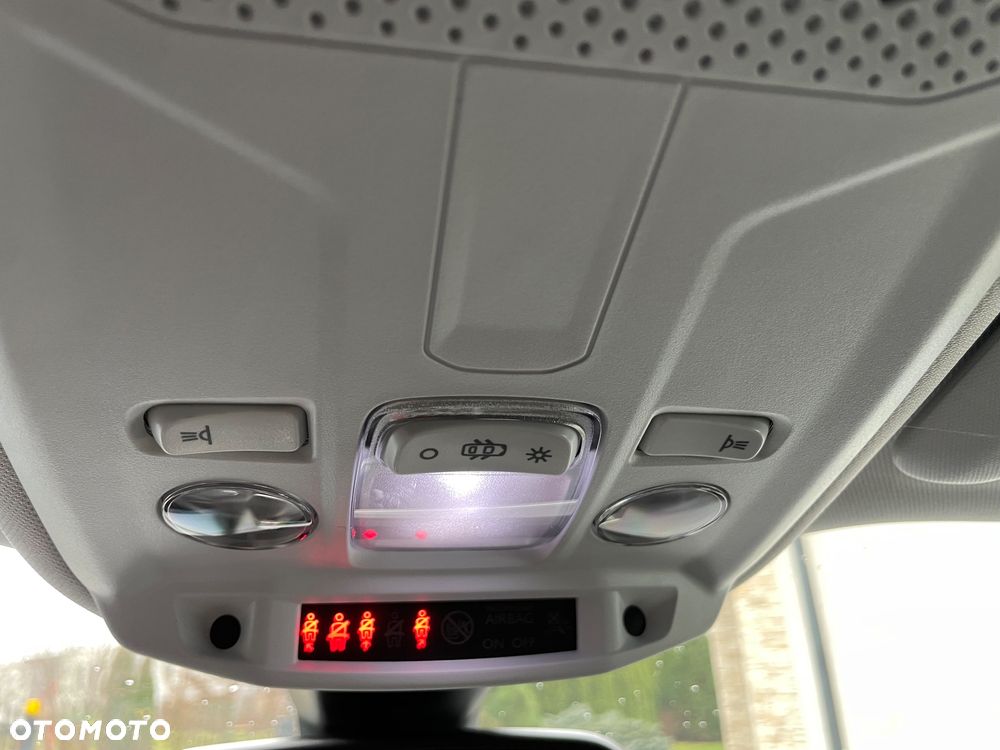 Peugeot 2008 1.5 BlueHDi Allure Pack S&S EAT8 - 27