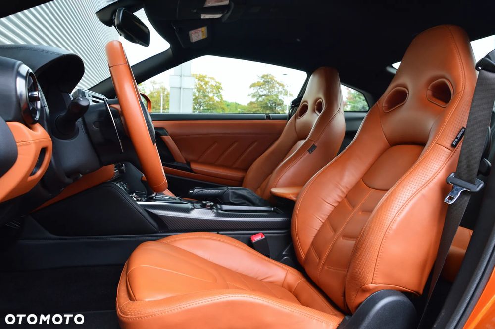 Nissan GT-R Prestige - 15