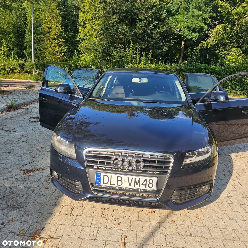 Audi A4 Limousine - 6