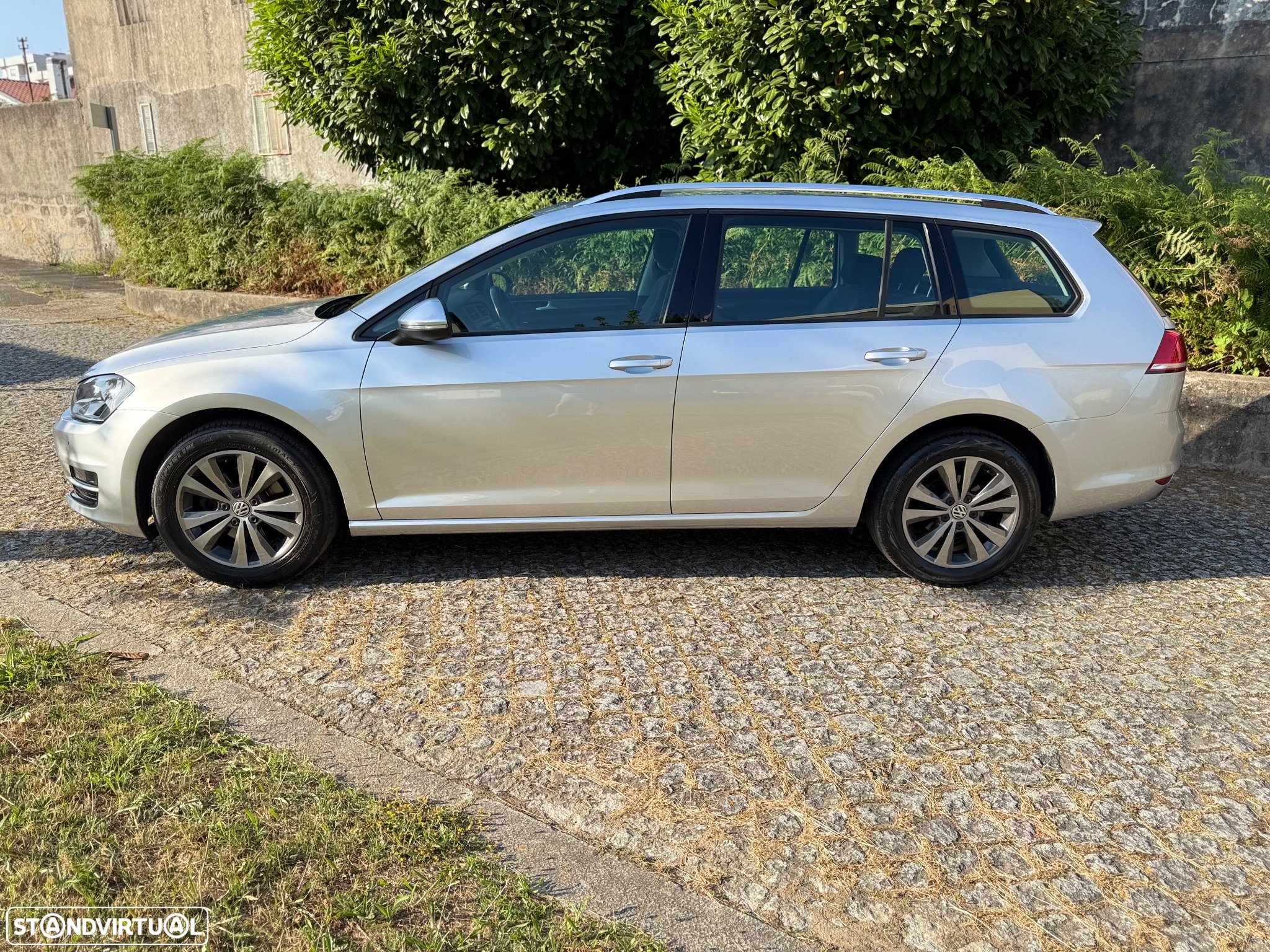 VW Golf Variant 1.6 TDi BlueMotion Confortline - 17