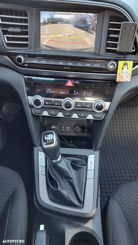 Hyundai Elantra 1.6 MPi Highway - 8